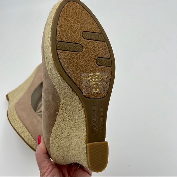Fergalicious by Fergie Tan High Heel Espadrille Wedges Shoes Size 8.5 - Picture 8 of 11